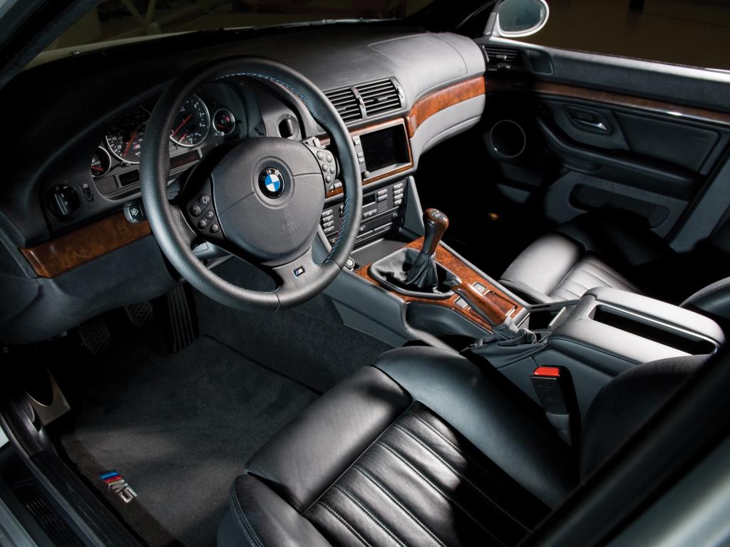 BMW E39 M5 Test