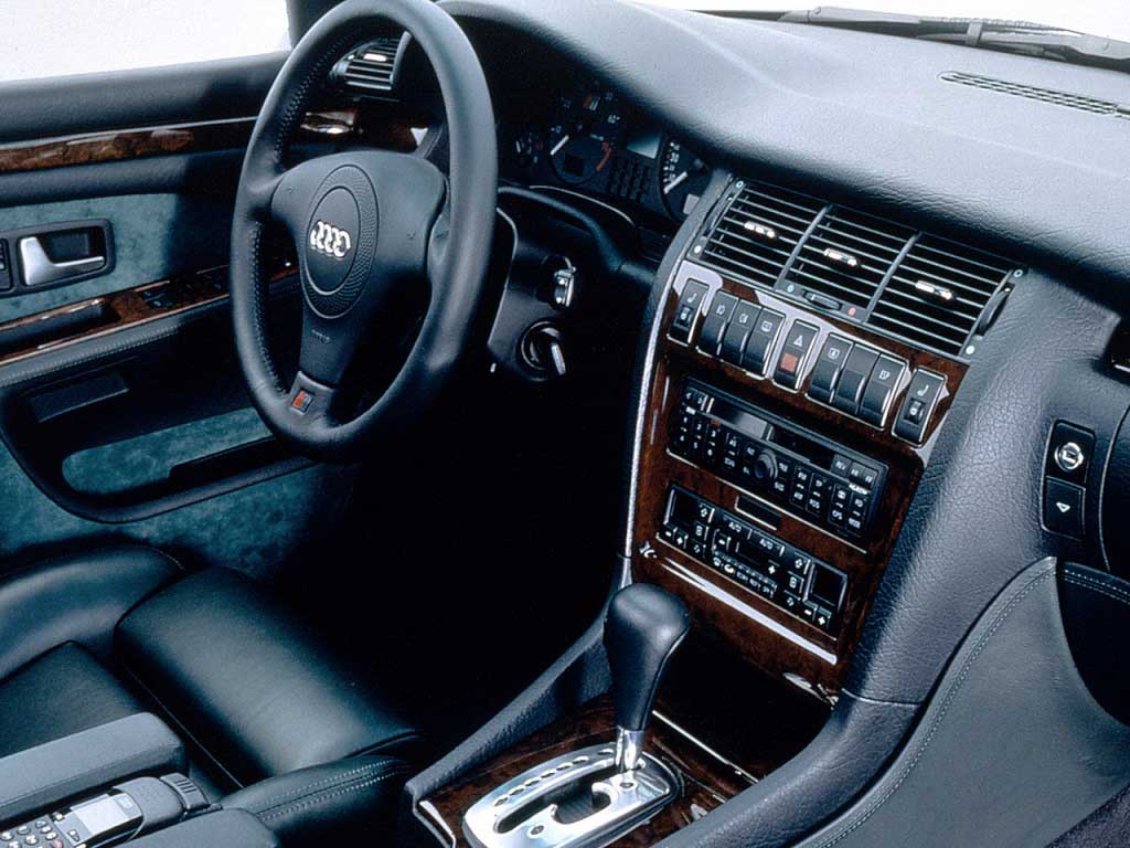 Audi S8 D2 Test